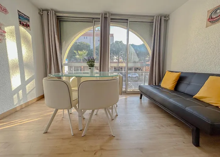 2 Pieces A Avec Parking Apartment Fréjus